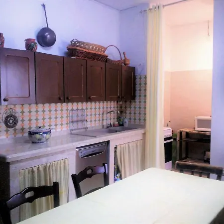 Gallipoli, Delfino Apartment *