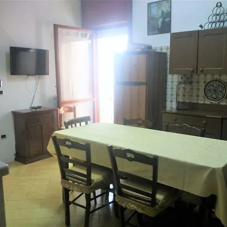Gallipoli, Delfino Apartment